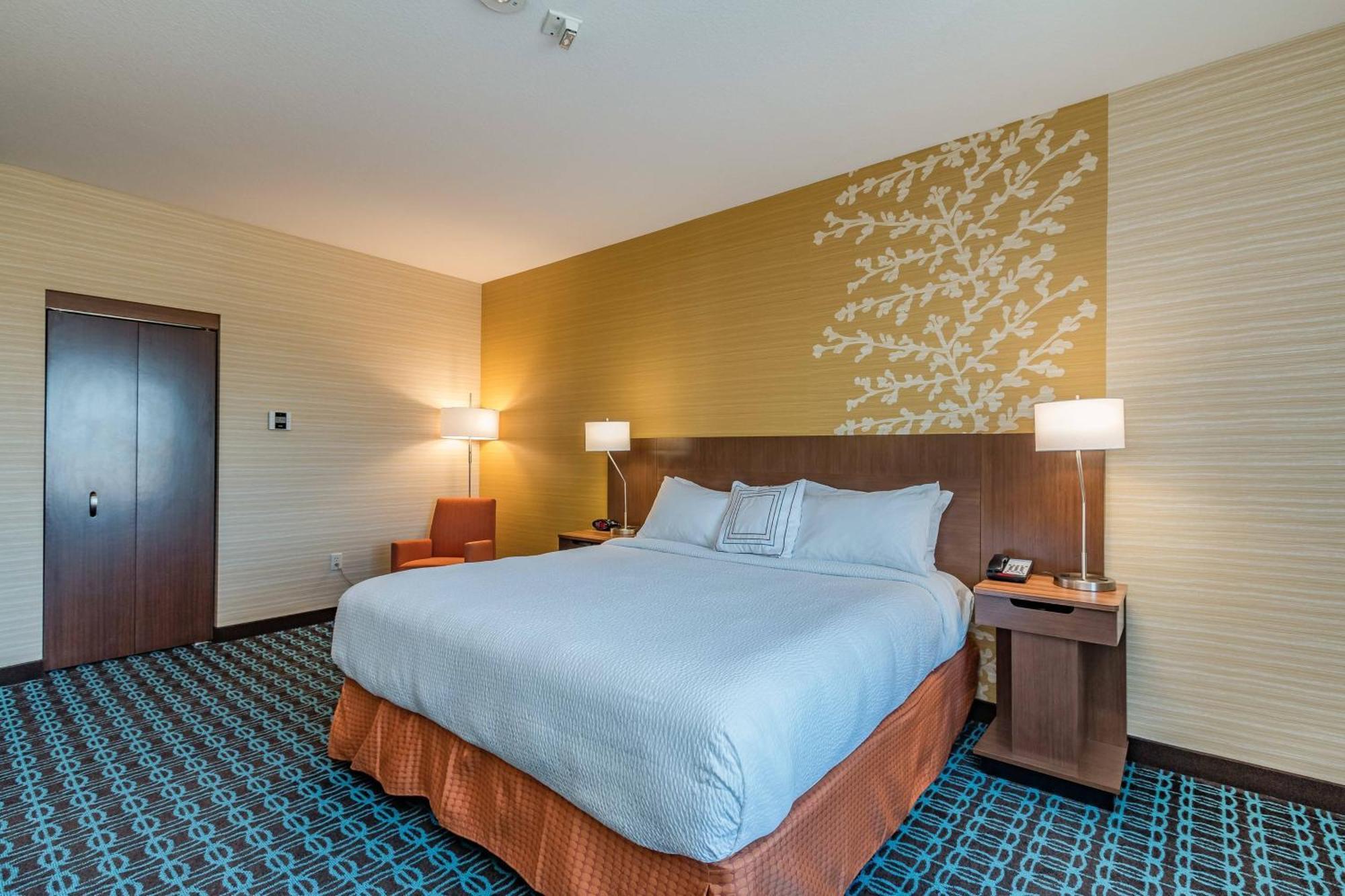 Hotel Fairfield & By Marriott 3*